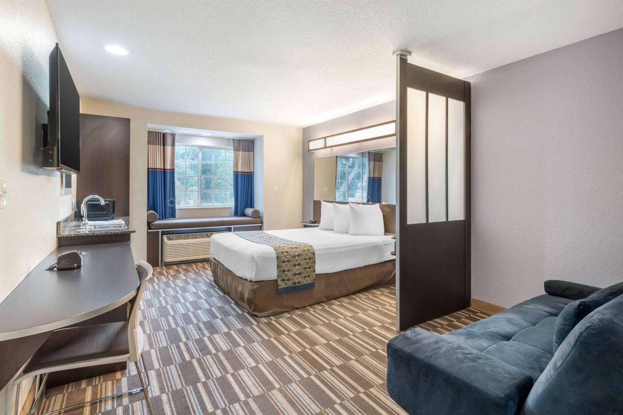 Microtel Inn & Suites By Wyndham Brooksville Ridge Manor Esterno foto